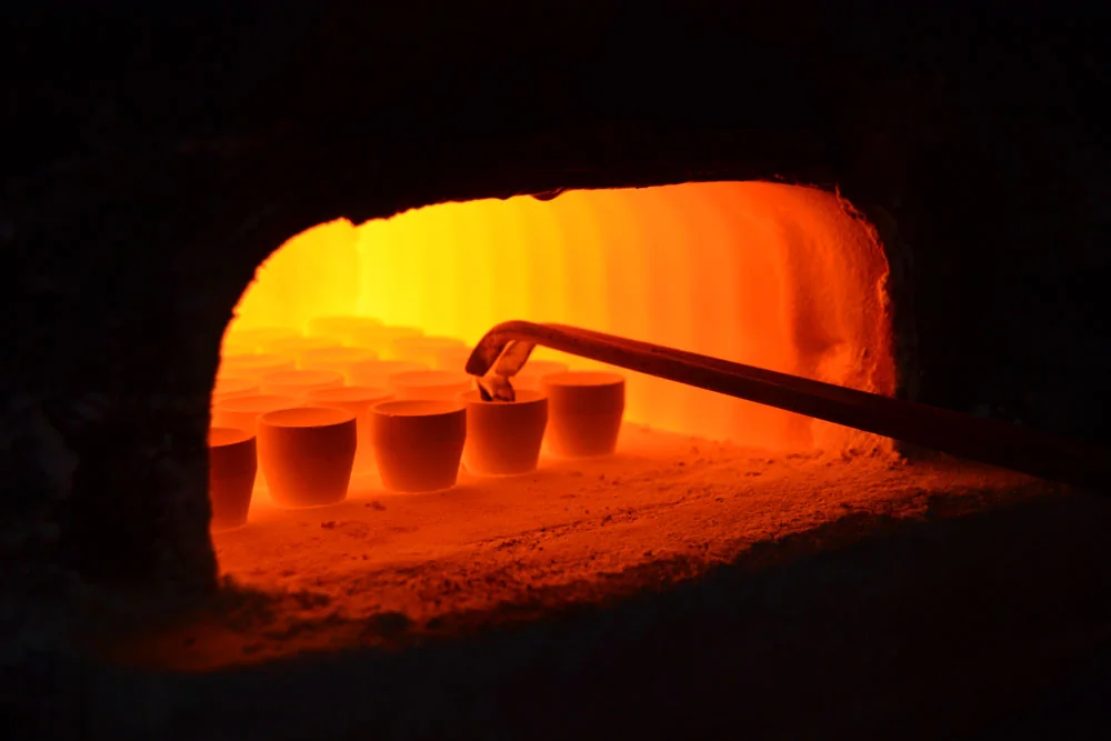 Cupellation furnace with sample vessels